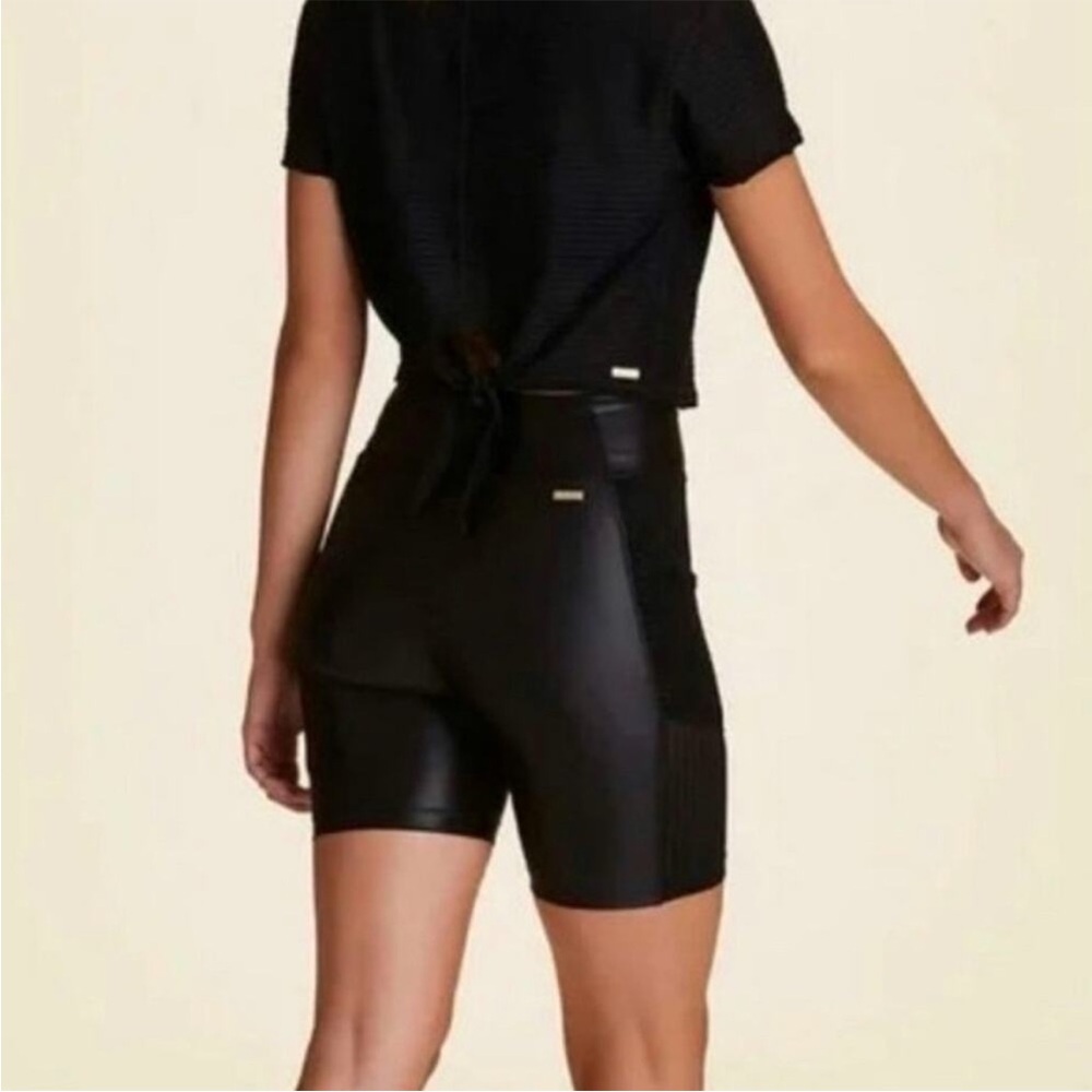 ALALA Mirage Coated High Rise Ribbed Mesh Biker Shorts in Black Size 2X - Picture 3 of 7